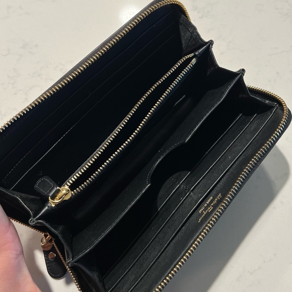 Ferragamo embellished double gianco leather wallet - Picture 5 of 6